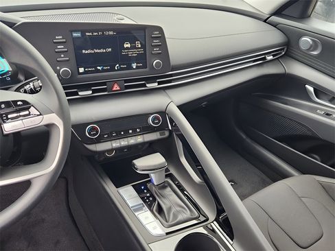 New 2026 Hyundai Elantra Blue image 17