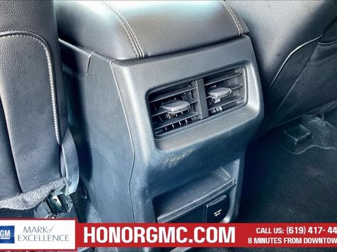 Used 2024 Ford Edge Titanium AWD/4WD image 14