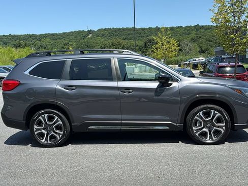 Used 2024 Subaru Ascent Limited AWD/4WD image 5