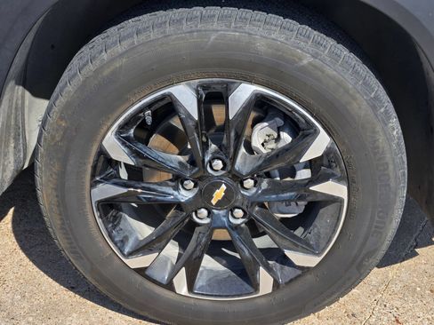 Used 2022 Chevrolet TrailBlazer LT FWD image 9