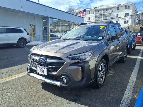 Certified 2023 Subaru Outback Limited image 3