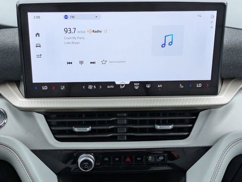 Certified 2026 Ford Explorer Active w/ Active Comfort Package image 18