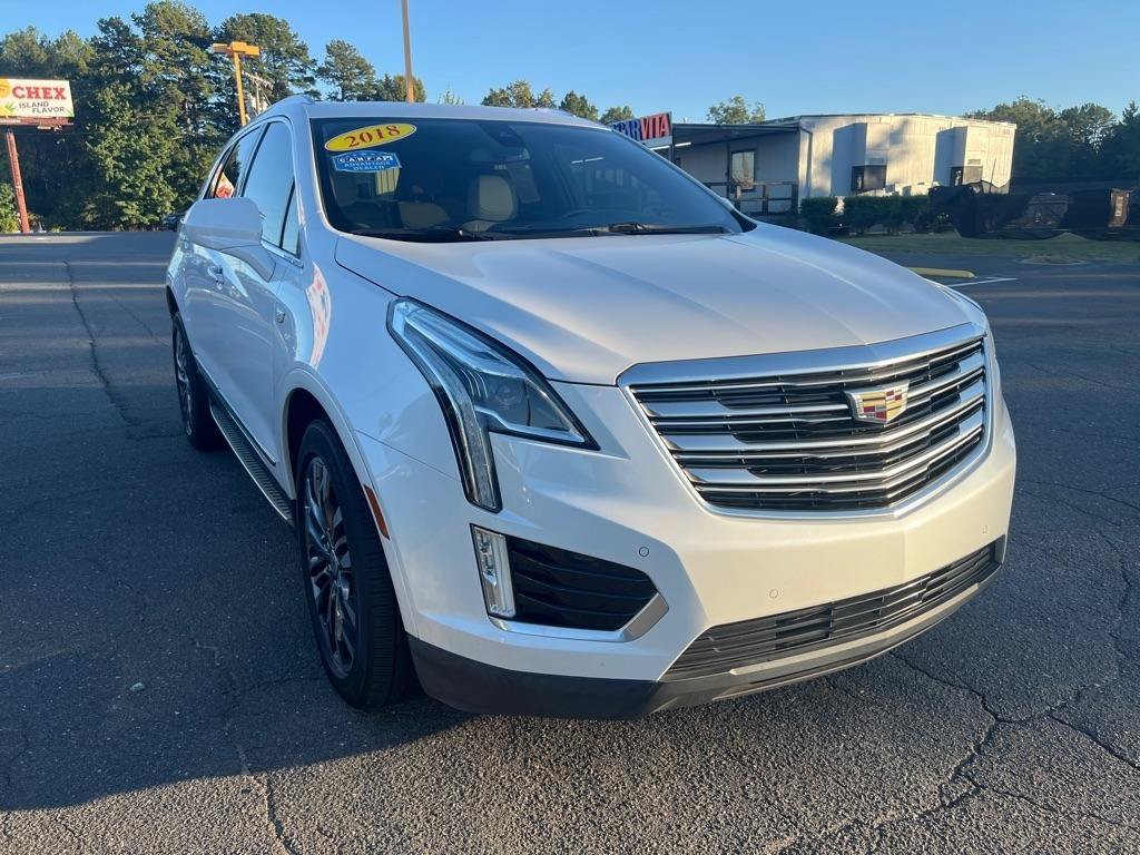 Used 2018 Cadillac XT5 Premium Luxury FWD image 3