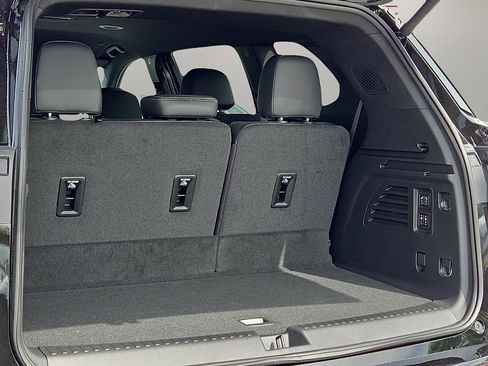 New 2026 Buick Enclave Sport Touring FWD image 9