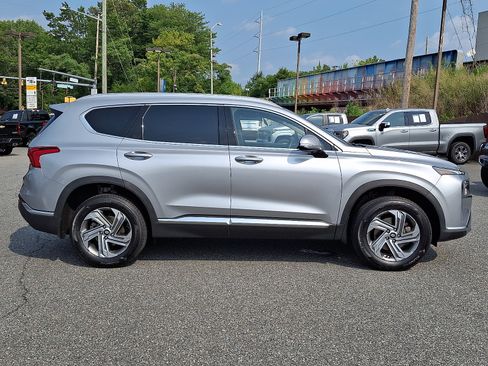 Used 2022 Hyundai Santa Fe SEL w/ Convenience + Premium Package AWD/4WD image 7