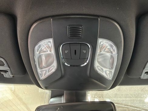 Used 2025 Jeep Compass Limited AWD/4WD image 17