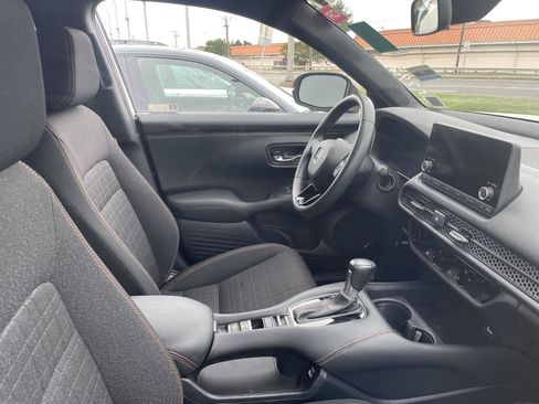 Used 2023 Honda HR-V Sport image 6