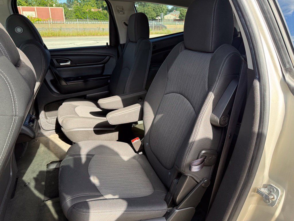 Used 2014 Chevrolet Traverse LT AWD/4WD image 19