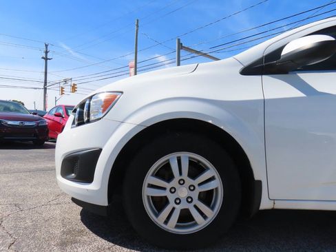 Used 2015 Chevrolet Sonic LT FWD image 31