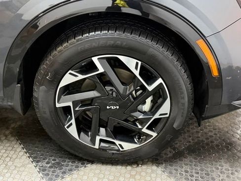 Used 2023 Kia Sportage SX image 13