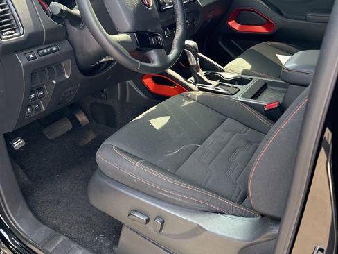 Used 2024 Nissan Frontier PRO-4X w/ Off-Road Protection Package AWD/4WD image 8
