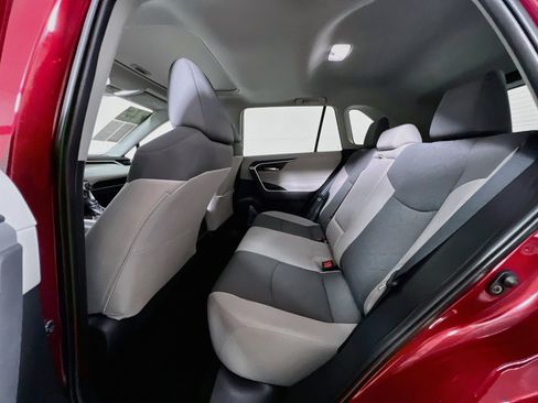 Used 2025 Toyota RAV4 XLE w/ Convenience Package FWD image 29