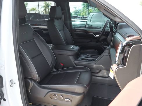 Used 2025 GMC Sierra 2500 Denali w/ Denali Reserve Package AWD/4WD image 49
