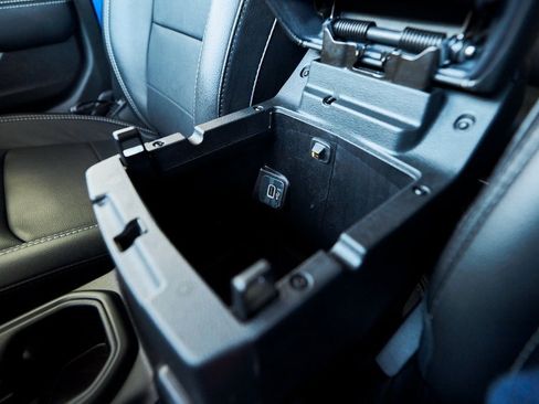 Used 2022 Jeep Wrangler Unlimited Sahara image 47