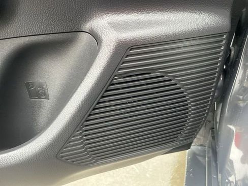 Used 2023 Toyota Prius XLE image 22