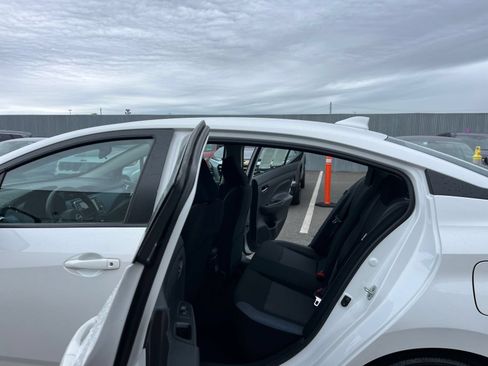 Used 2025 Nissan Versa SV FWD image 25