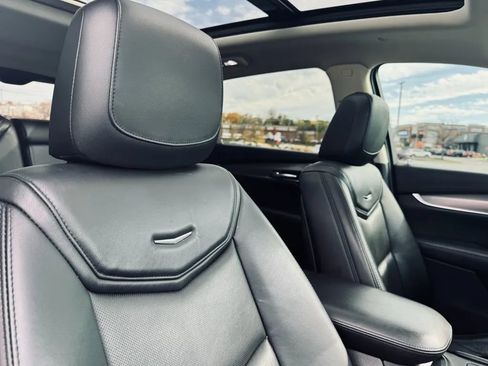 Used 2017 Cadillac XT5 Luxury w/ Driver Awareness Package image 22