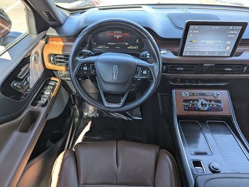 Certified 2023 Lincoln Aviator Reserve w/ Equipment Group 201A image 16