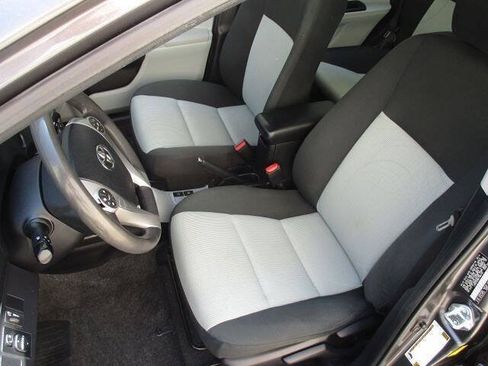 Used 2014 Toyota Prius C Two w/ Preferred Accessory Package FWD image 12