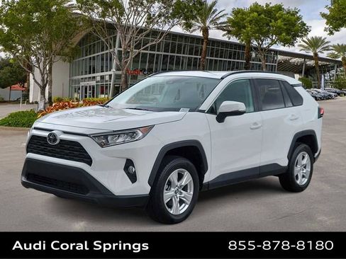 Used 2021 Toyota RAV4 XLE w/ Convenience Package FWD image 1