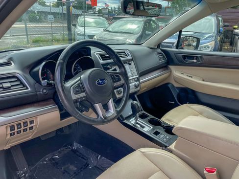 Used 2017 Subaru Outback 3.6R Limited AWD/4WD image 12