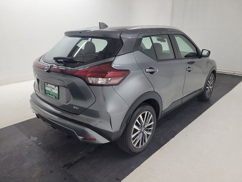 Used 2021 Nissan Kicks SV FWD image 9