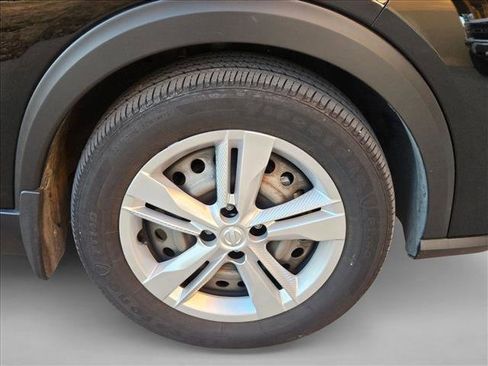 Used 2023 Nissan Kicks S image 23