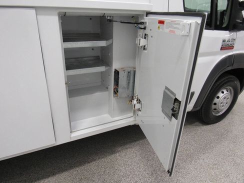 Used 2016 RAM ProMaster 2500 w/ Interior Convenience Group image 33