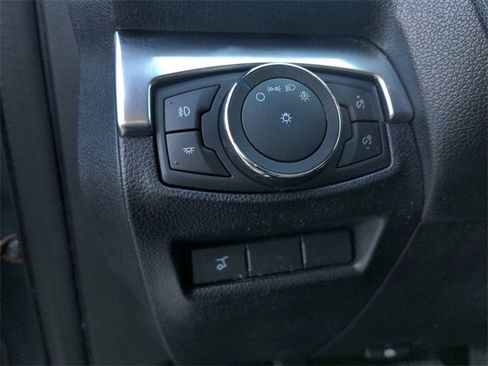 Used 2019 Ford Explorer Limited image 25