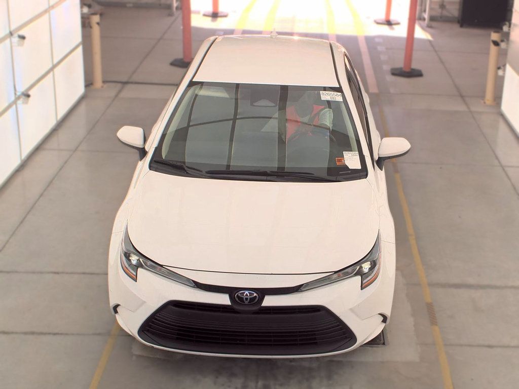 Used 2025 Toyota Corolla LE FWD image 6