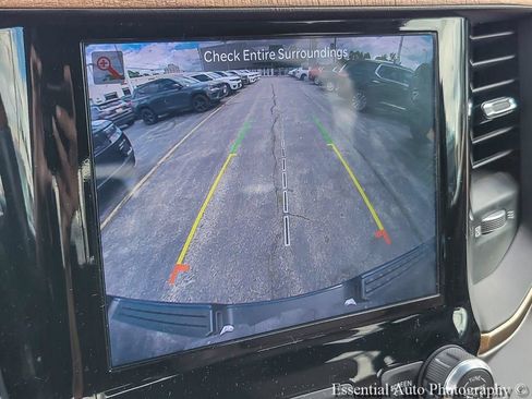 Used 2022 RAM 1500 Limited w/ Body Color Bumper Group AWD/4WD image 19