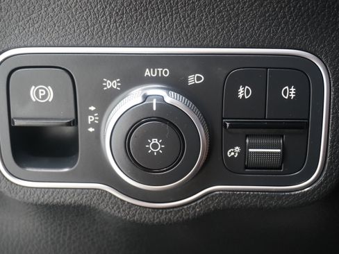 Used 2024 Mercedes-Benz GLA 250 image 26