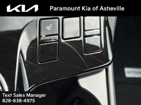 Certified 2025 Kia Sportage EX w/ EX Premium Package AWD/4WD image 15