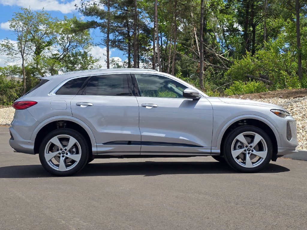 Used 2025 Audi Q5 Premium Plus AWD/4WD image 27