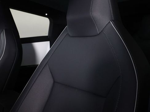 Used 2024 Tesla Cybertruck AWD Crew Cab image 29