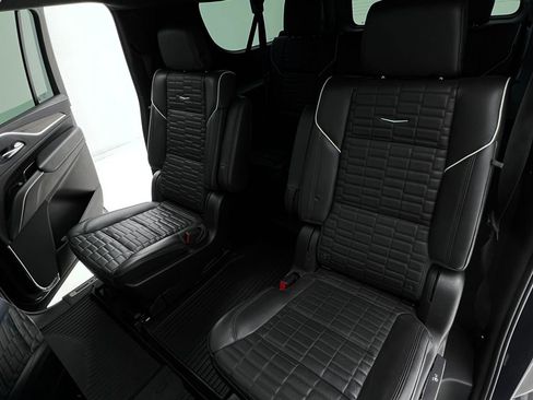 Used 2023 Cadillac Escalade ESV Sport Platinum image 22