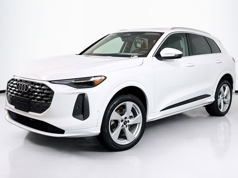 New 2025 Audi Q5 Premium Plus image 1