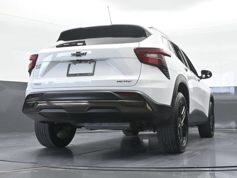Used 2025 Chevrolet Trax ACTIV FWD image 57
