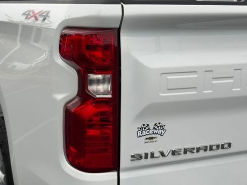 Certified 2022 Chevrolet Silverado 1500 Custom AWD/4WD image 21