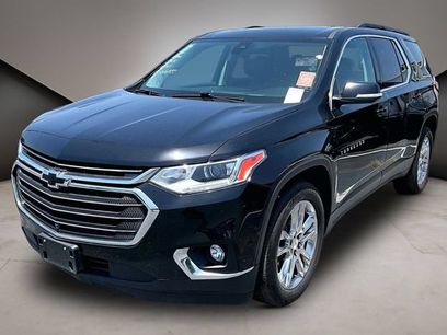 Used 2021 Chevrolet Traverse LT w/ LT Premium Package