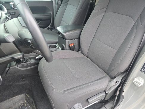 Used 2023 Jeep Wrangler Sport S image 21