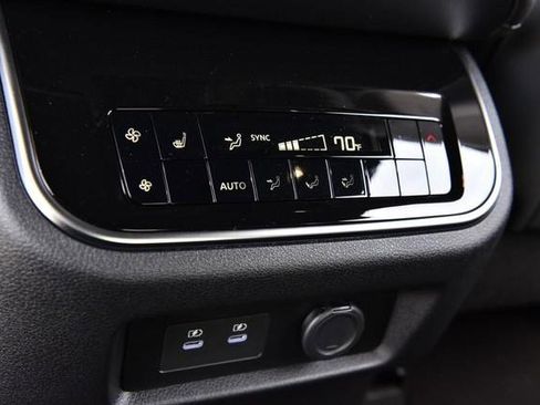 New 2026 Nissan Armada Platinum image 32