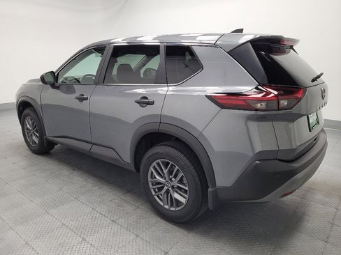 Used 2023 Nissan Rogue S FWD image 3