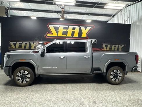Used 2025 GMC Sierra 2500 Denali w/ Denali Reserve Package AWD/4WD image 2