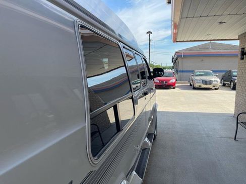 Used 2000 Dodge B1500 RWD image 10