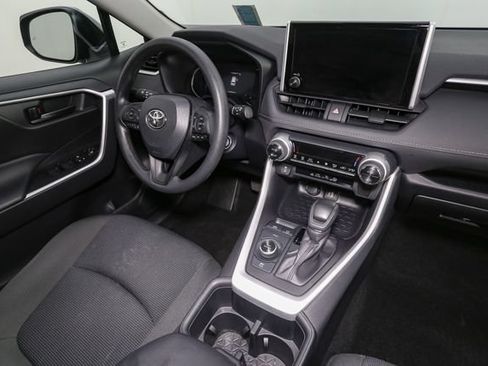 Used 2024 Toyota RAV4 LE AWD/4WD image 18