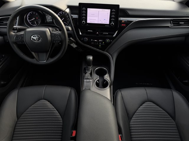 Used 2024 Toyota Camry SE FWD image 11