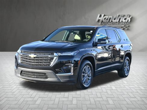 Used 2022 Chevrolet Traverse LT image 6