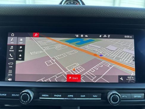 Used 2020 Porsche Macan image 33