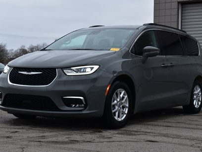 Used 2022 Chrysler Pacifica Touring-L